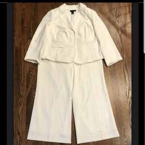 Lane Bryant 2pc Ivory Suit - 18W